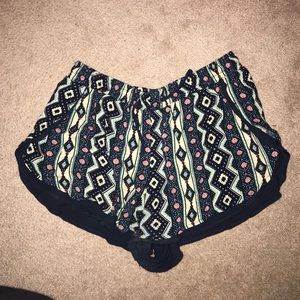 Patterned flowy shorts